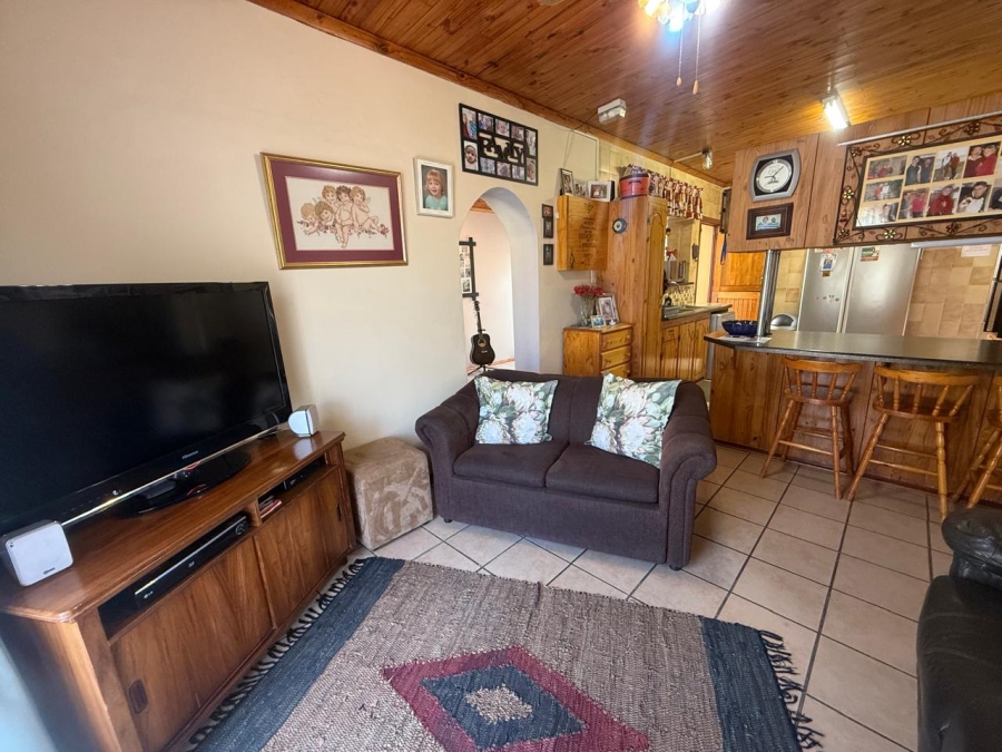 3 Bedroom Property for Sale in Heuwelkruin Eastern Cape